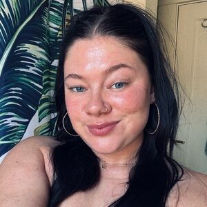 Meet your Posher, Kyrie